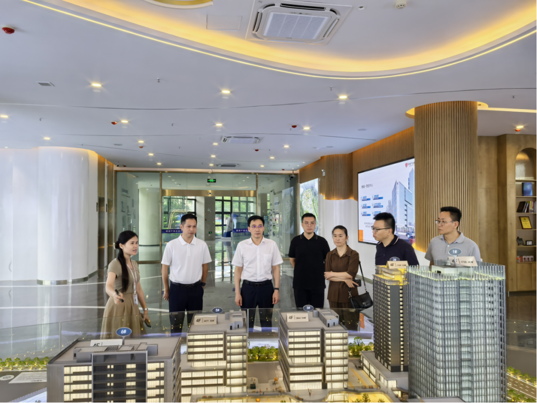 福建省政协常委、民建省委会专职副主委张运明一行调研鲤城园区